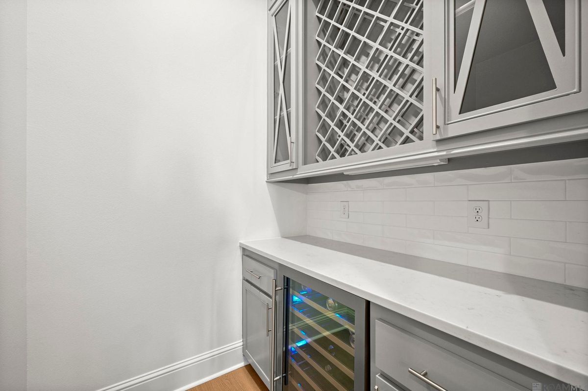 Building Photo - 1702 Rue de Grand