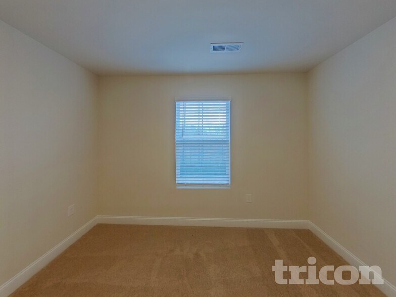 Building Photo - 7323 Jerimoth Dr