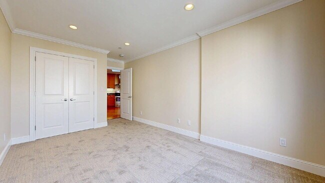 Building Photo - Spacious 2BD/2BA Glen Park Flat | Garage P...