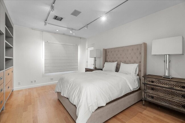 Building Photo - Modern 2BR Architectural + Rooftop in Prime West Hollywood