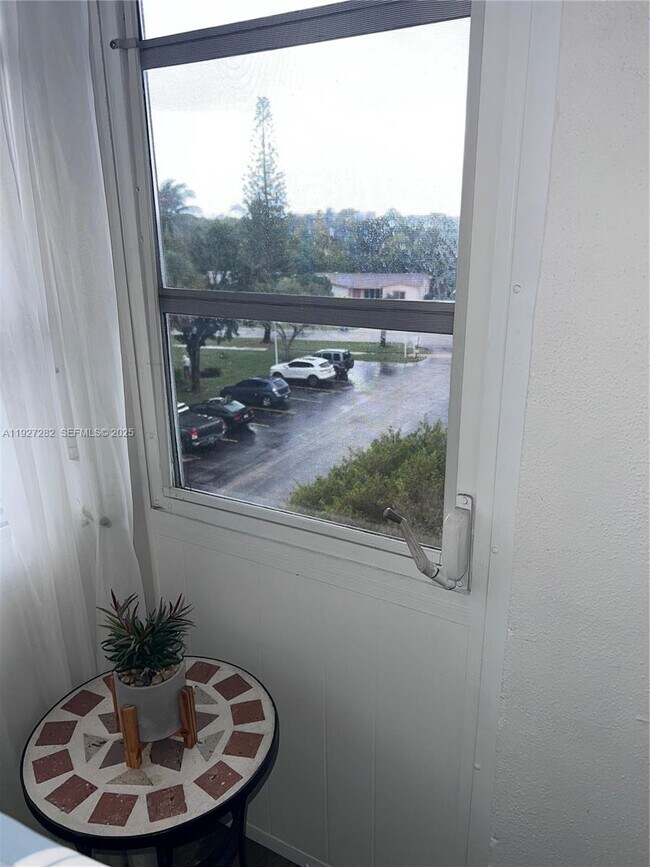 Building Photo - 4740 NW 21st St