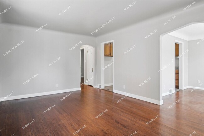Building Photo - Charming 3-Bedroom Brick Ranch in highly d...