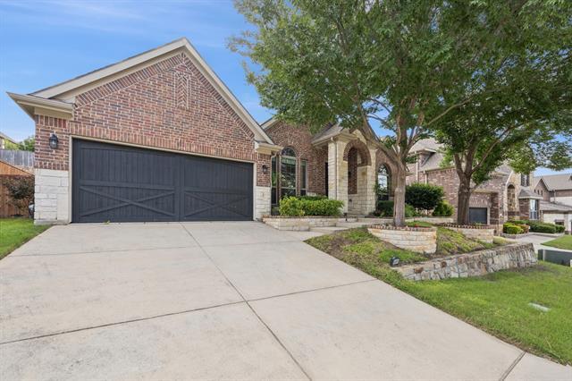Building Photo - 501 Oak Point Dr