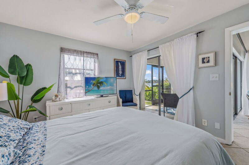 Building Photo - 1334 Chesapeake Ave