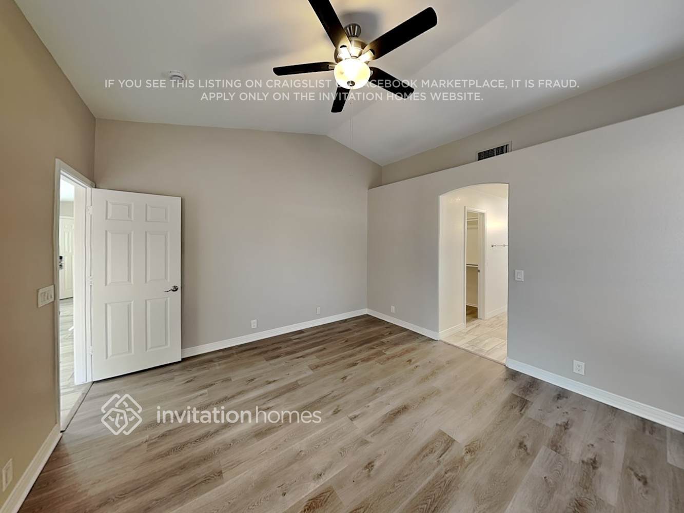 Building Photo - 11223 N 60th Dr