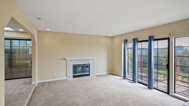 Building Photo - BEAUTIFUL HOME IN THE GLEN COVE AREA  OF VALLEJO WITH VIEWS OF THE BAY