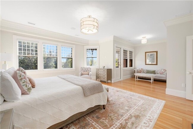 Building Photo - 7 Red Cross Ave