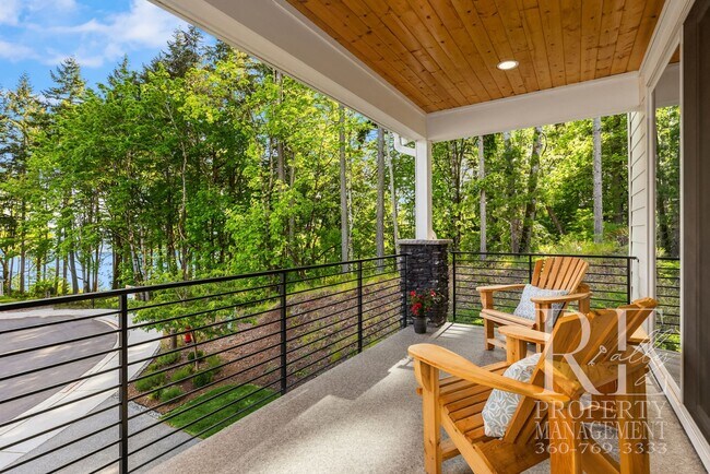 Building Photo - 1762 NE Crystallia Ct