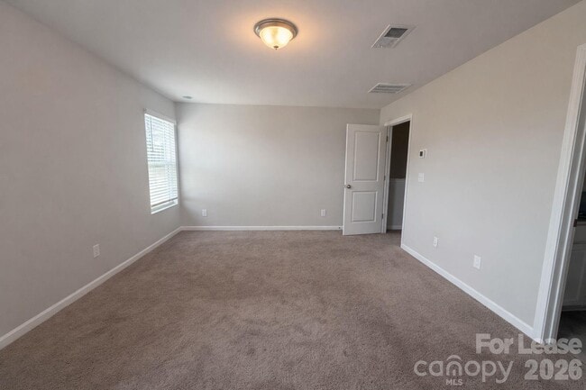 Building Photo - 5215 Maynard Hl Dr