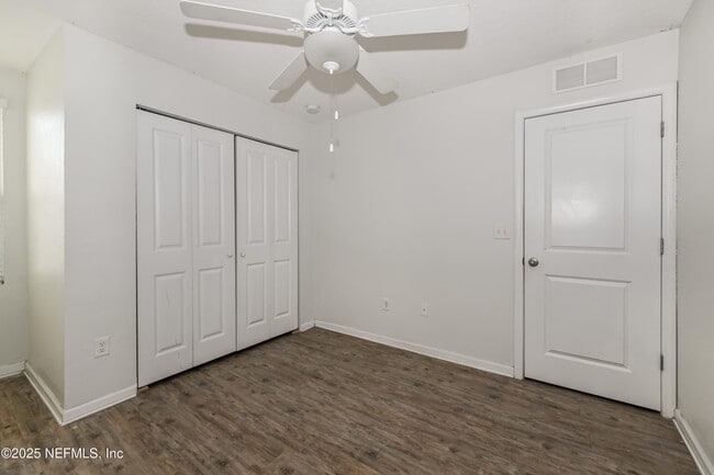 Building Photo - 524 Eiseman Wy