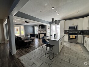 Building Photo - 1212 Dorothy Pl