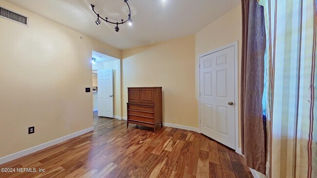 Building Photo - 440 S Villa San Marco Dr