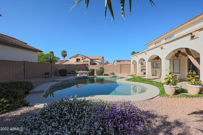 Building Photo - 16146 N 158th Ave