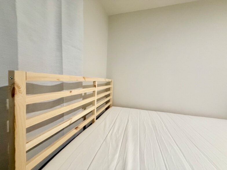 Building Photo - 9989 Dodge Dr