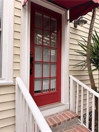 Building Photo - 611 Lyons St