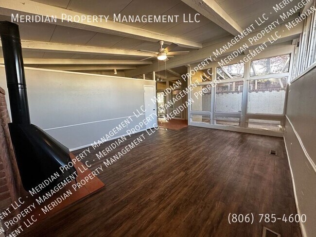 Building Photo - 2003 32nd-A