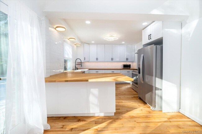 Building Photo - 5 Prospect St