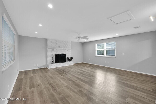 Building Photo - 1104 Boca Grande Ave