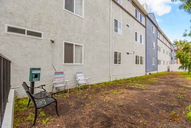 Building Photo - 1756 Essex St