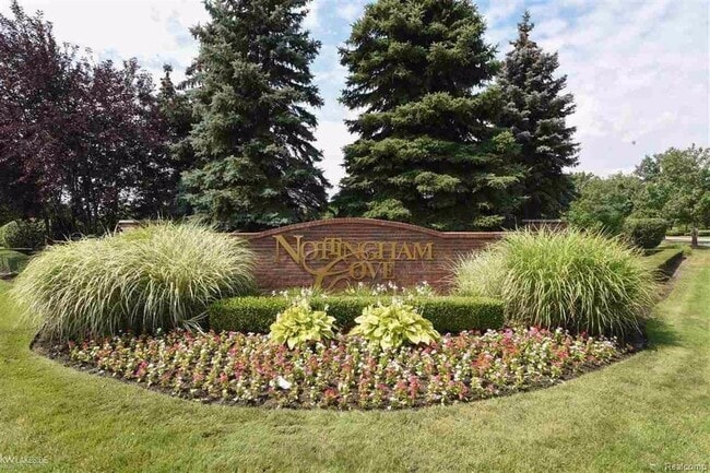 Building Photo - Sharp 2 bedroom, 2 bath upper condo in Nottingham  Cove sub for lease $1700 a month.