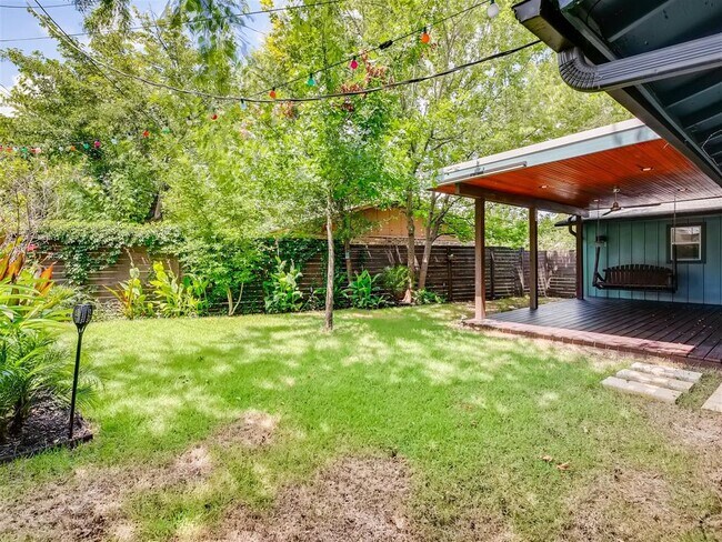 Building Photo - 2500 Candlewood Ct