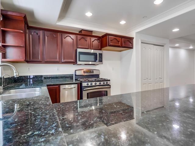 Building Photo - 700 S Ardmore Ave