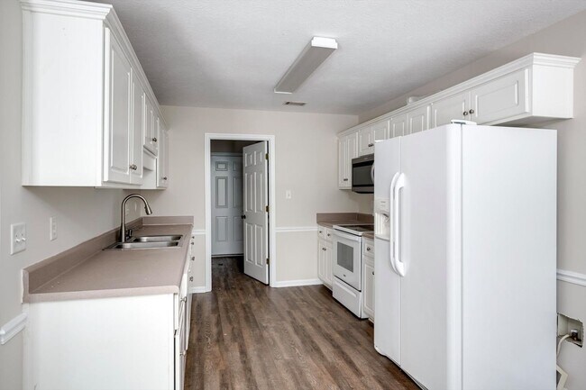 Building Photo - 4557 Country Glen Cir