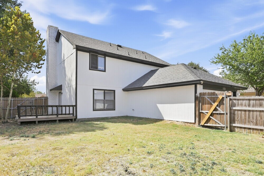 Building Photo - 1125 Harvest Hill Ln