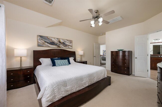 Building Photo - 112 Bearing Cove