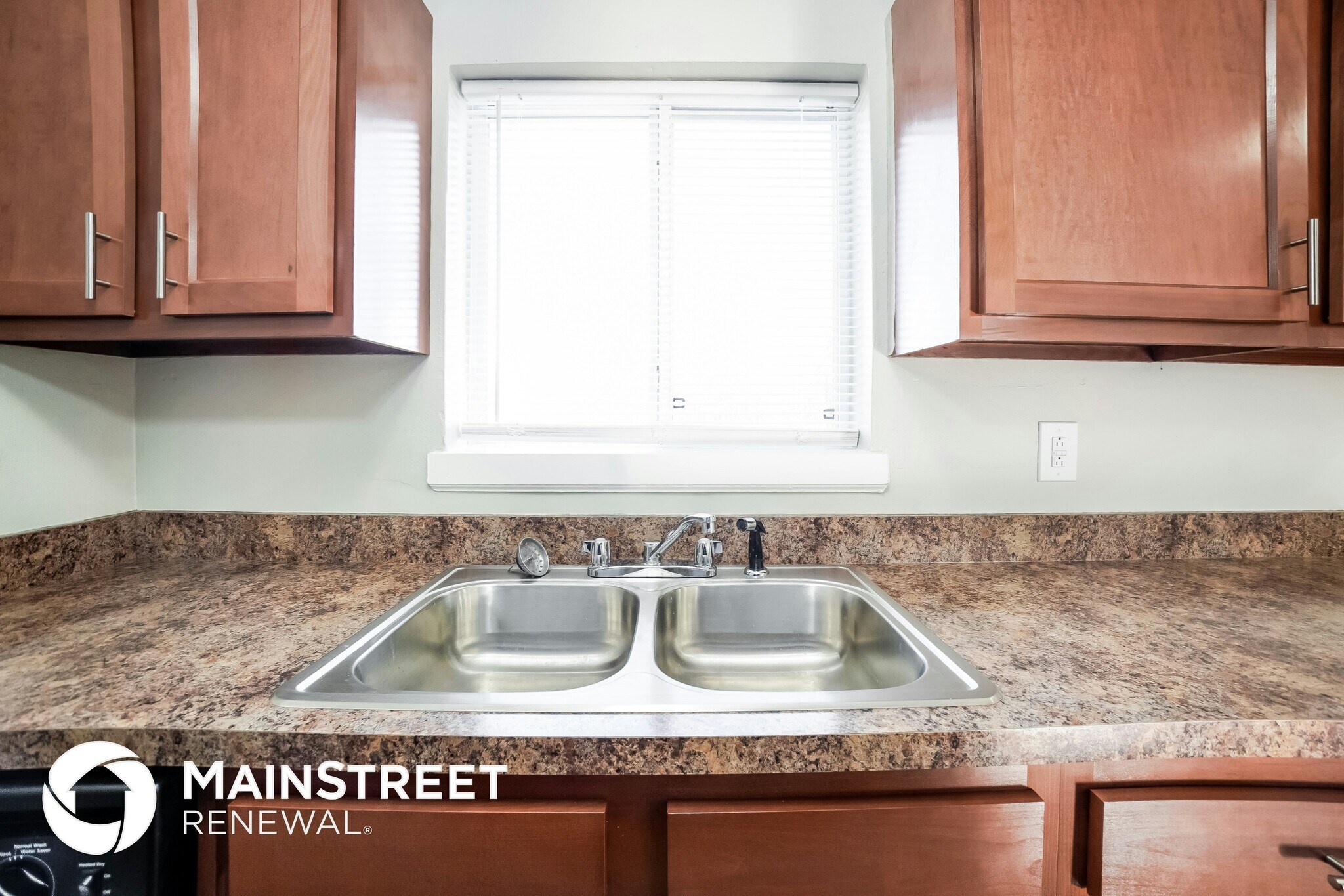 Building Photo - 4723 Granada Dr