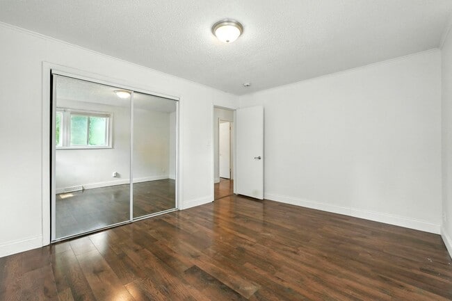 Building Photo - NEW LISTING! 3 BED/2 BATH HOUSE!