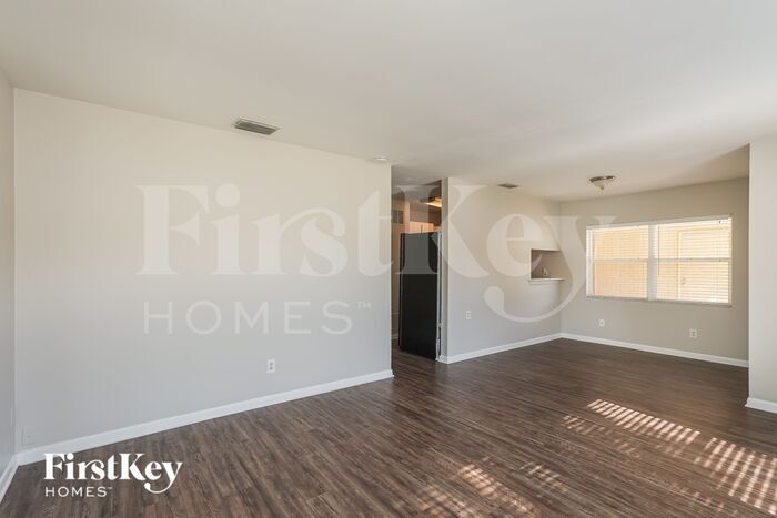 Building Photo - 4931 Cresthill Dr