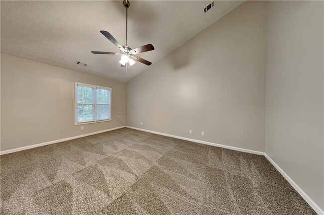 Building Photo - 131 Trellis Ct