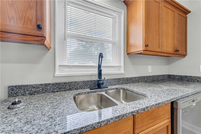 Building Photo - 4026 W 144th St
