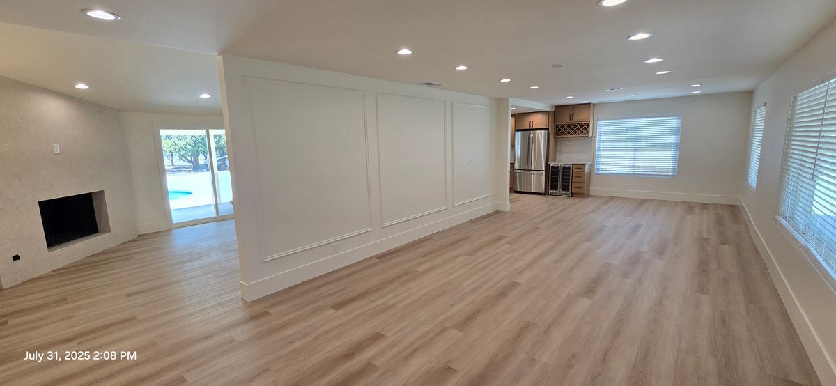 Building Photo - 3024 Sonrisa Dr
