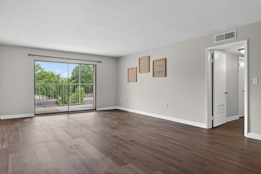 Building Photo - 1825 Saint Julian Pl