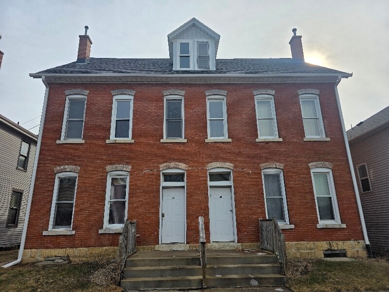 Building Photo - 518 Rhomberg Ave