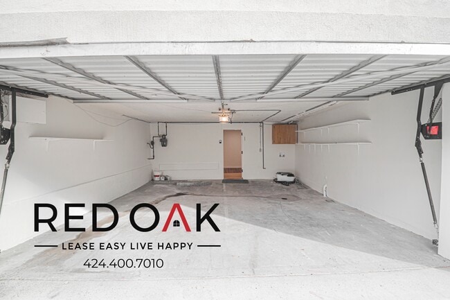 Building Photo - 463 S Maple Dr