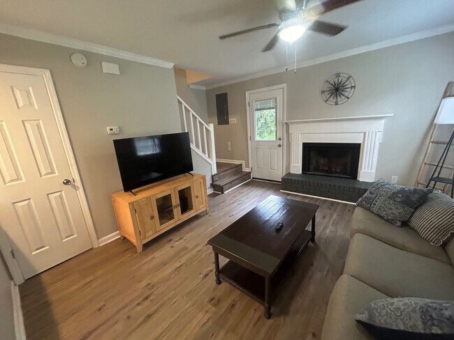 Building Photo - 33 Old Clayton Ct