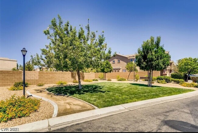 Building Photo - 8973 Quintessa Cove St