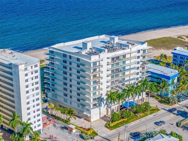 Building Photo - 704 N Ocean Blvd