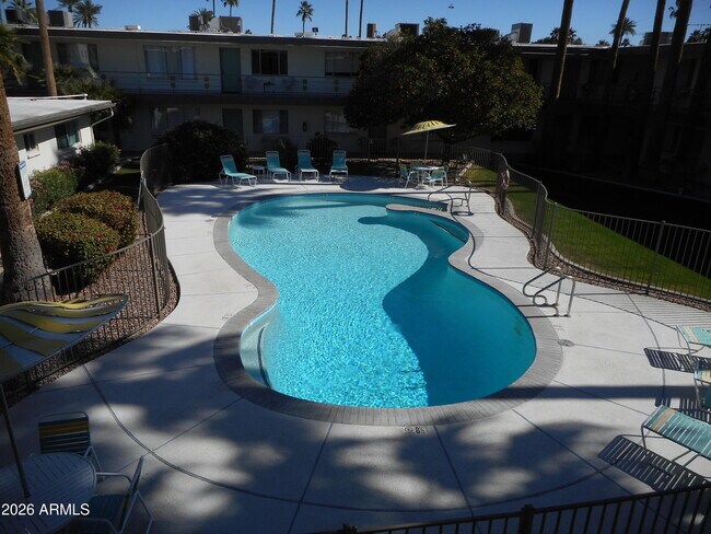 Building Photo - 6805 E 2nd St