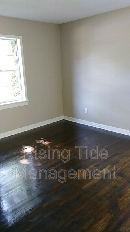 Building Photo - 816 Hillview Dr