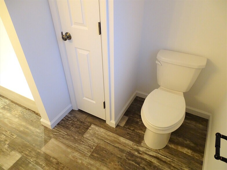 Building Photo - 207 Abbey Ln