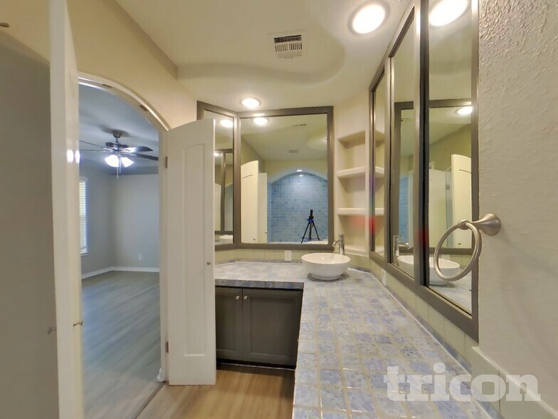 Building Photo - 3907 Briarcrest St