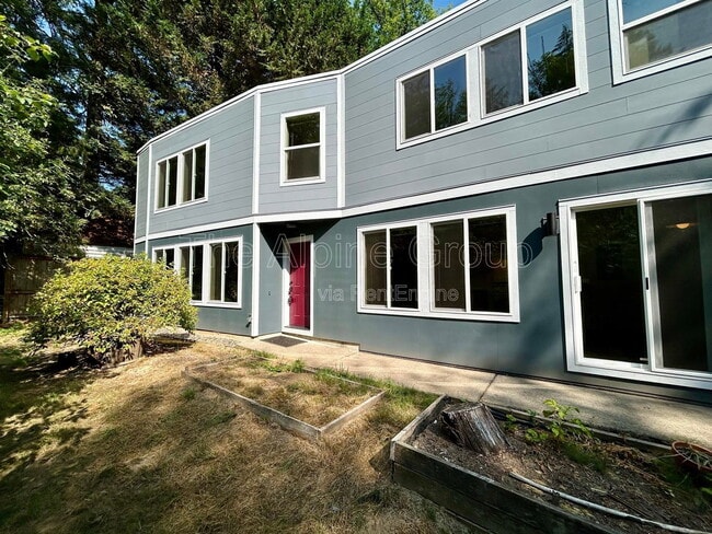 Building Photo - 11015 SW 41st Ave