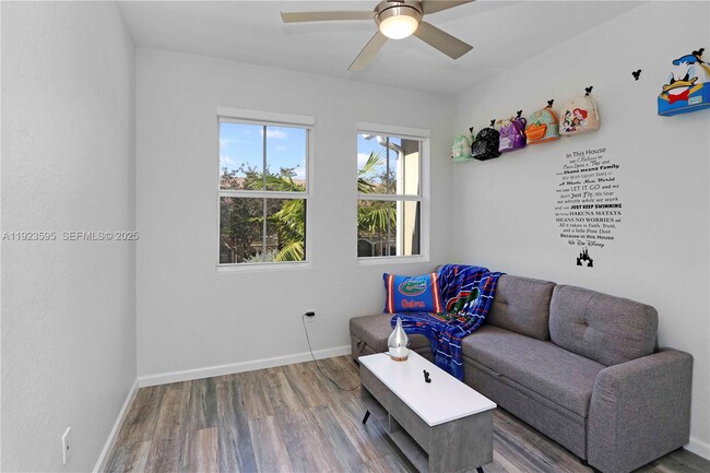 Building Photo - 1458 SE 26th Ave