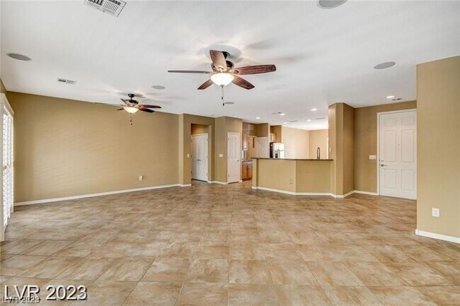 Building Photo - 2249 Canyonville Dr