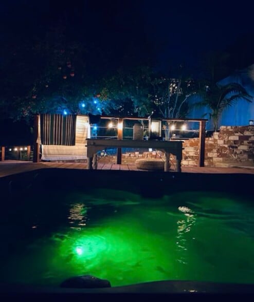 Building Photo - 1058 W 6th St