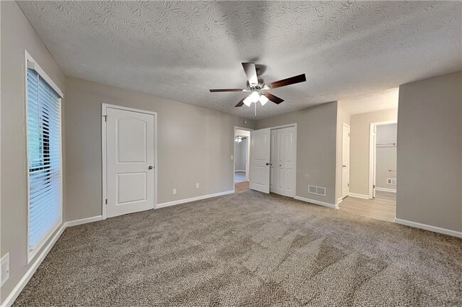 Building Photo - 2816 Quinbery Dr